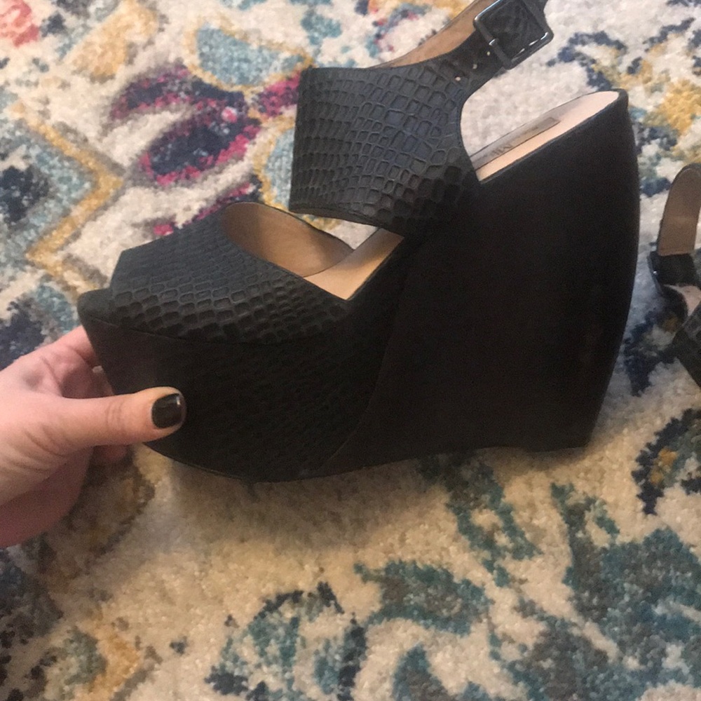 Perfect Platforms - Picture 4 of 5